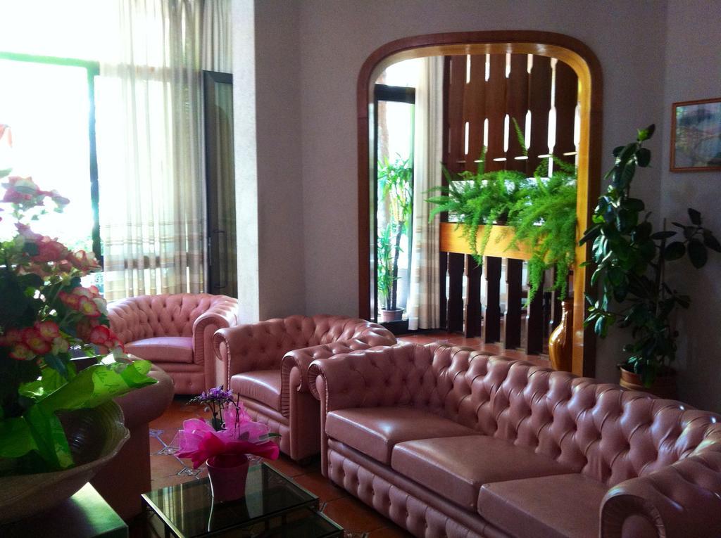 Meuble Lariana Hotell Bellaria-Igea Marina Exteriör bild